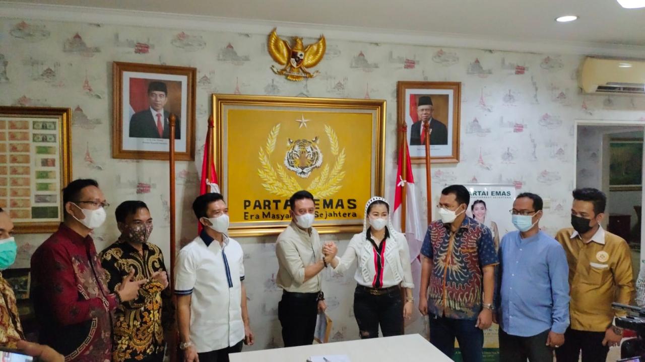 Presenter Kondang Sony...