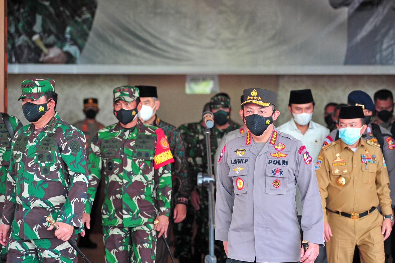 Panglima TNI dan Kapolri...
