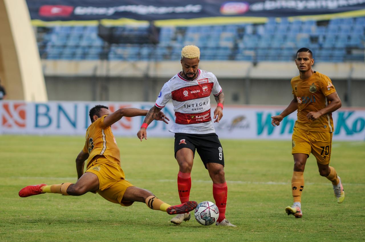 Babak Pertama Liga 1,...