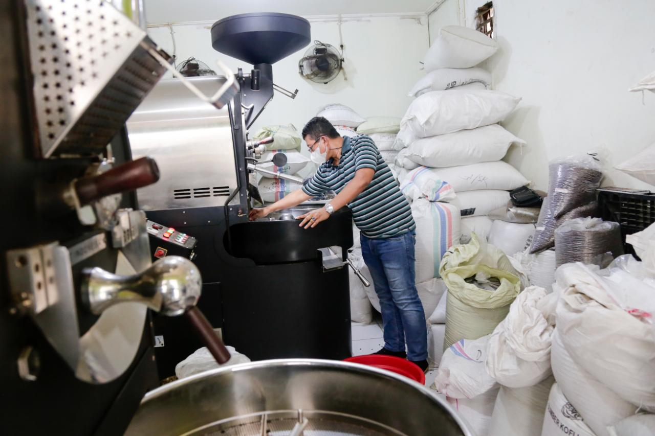 Mengintip Dunia Kopi...