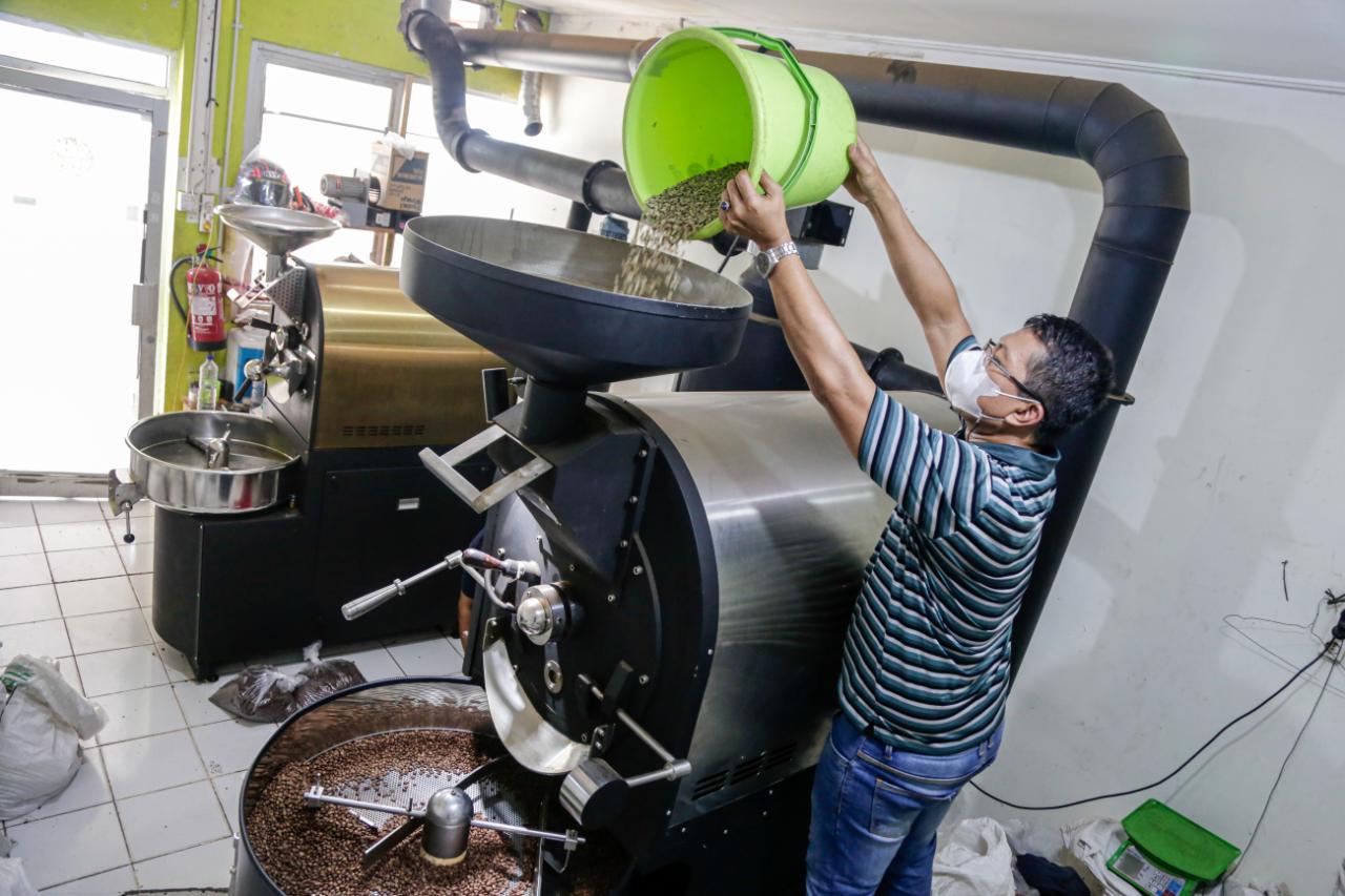 Mengintip Dunia Kopi...