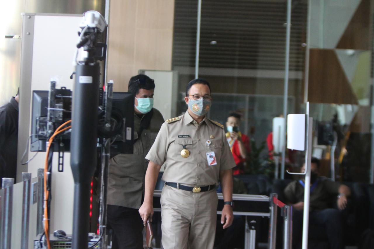 Anies Baswedan Jadi...