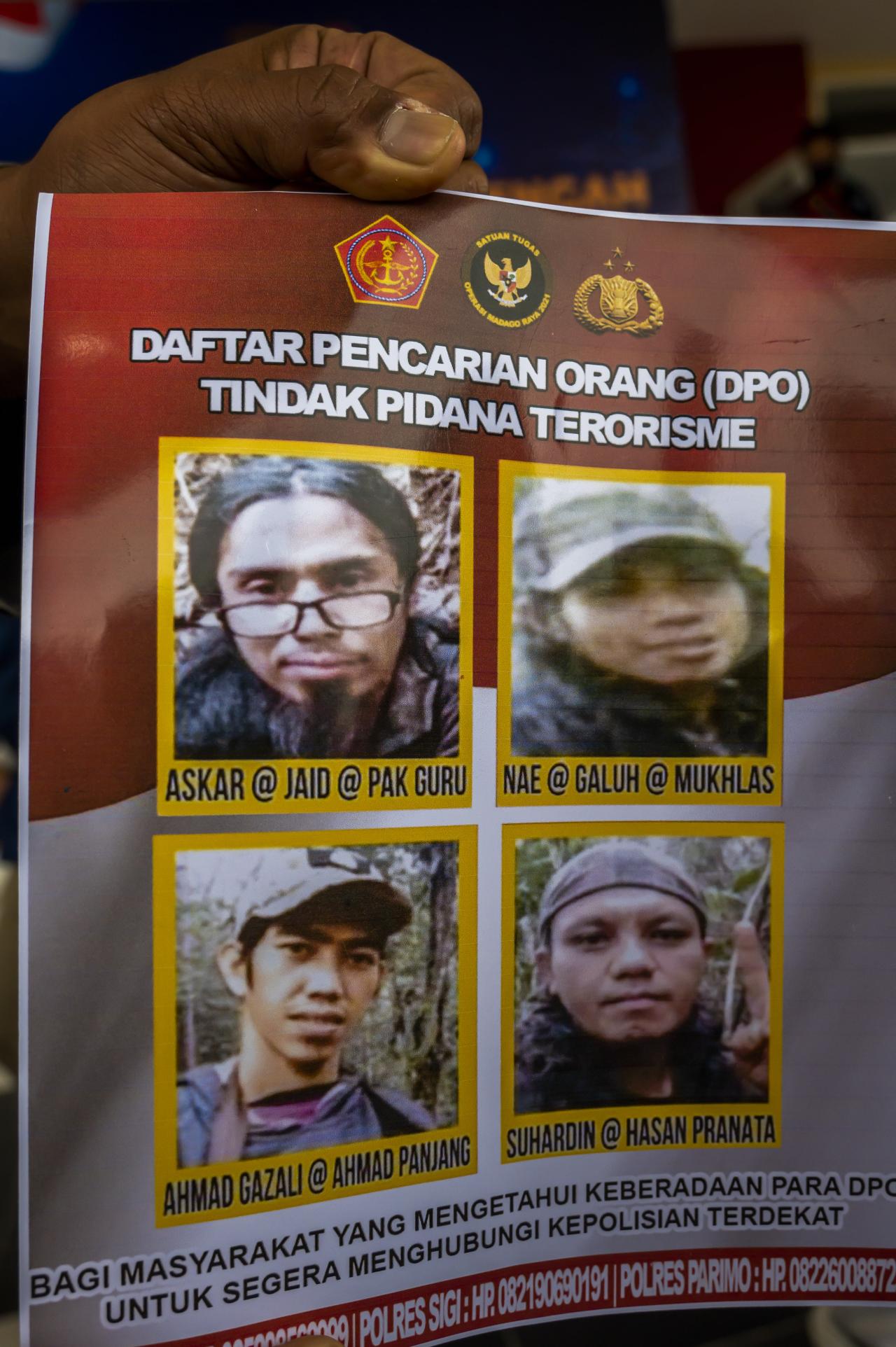 Polisi Masih Buru Empat...