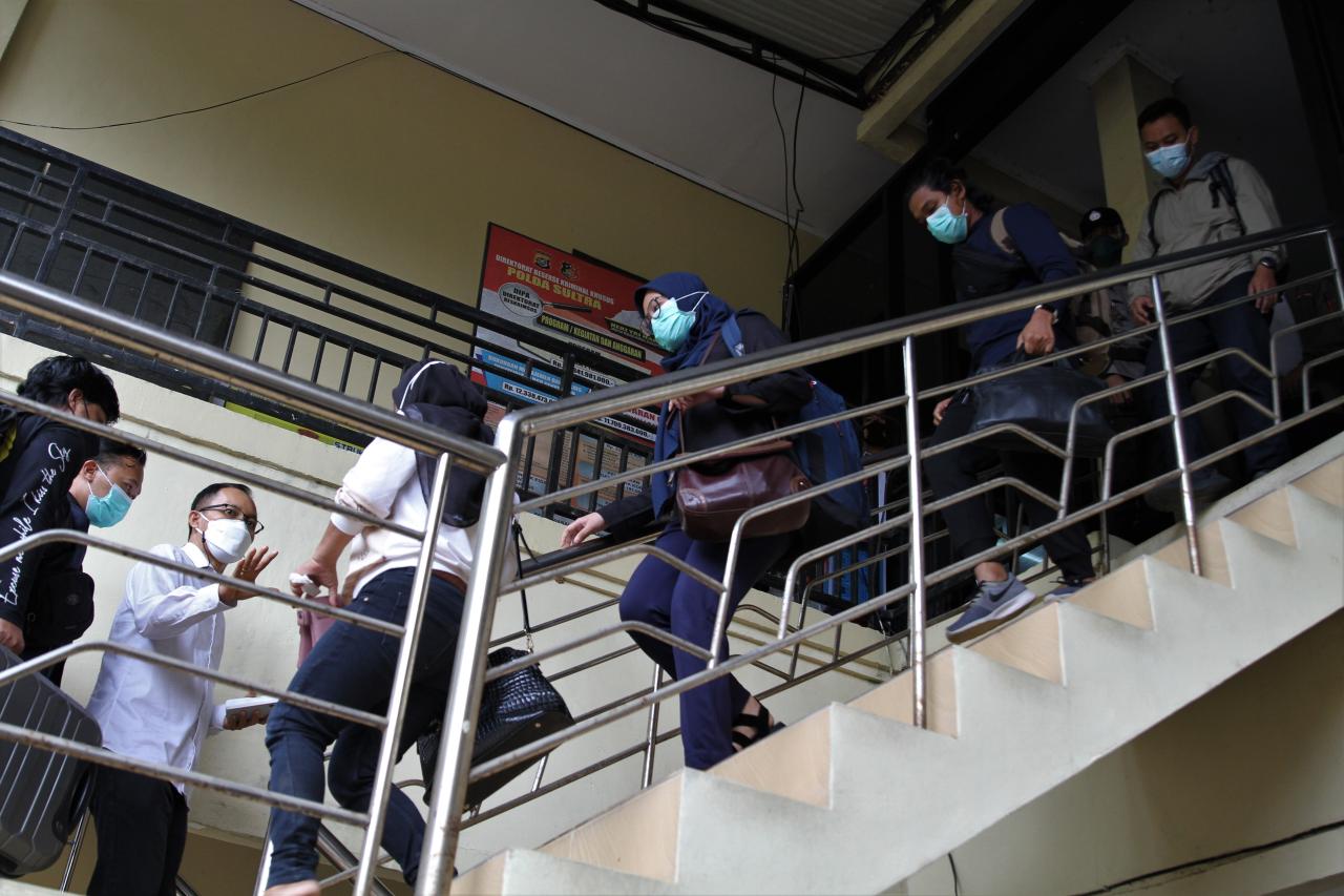Baru Jabat Bupati Kolaka...