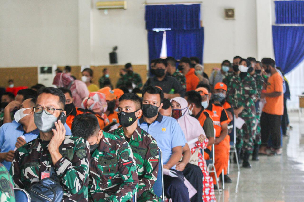 Sambut HUT TNI ke-76,...