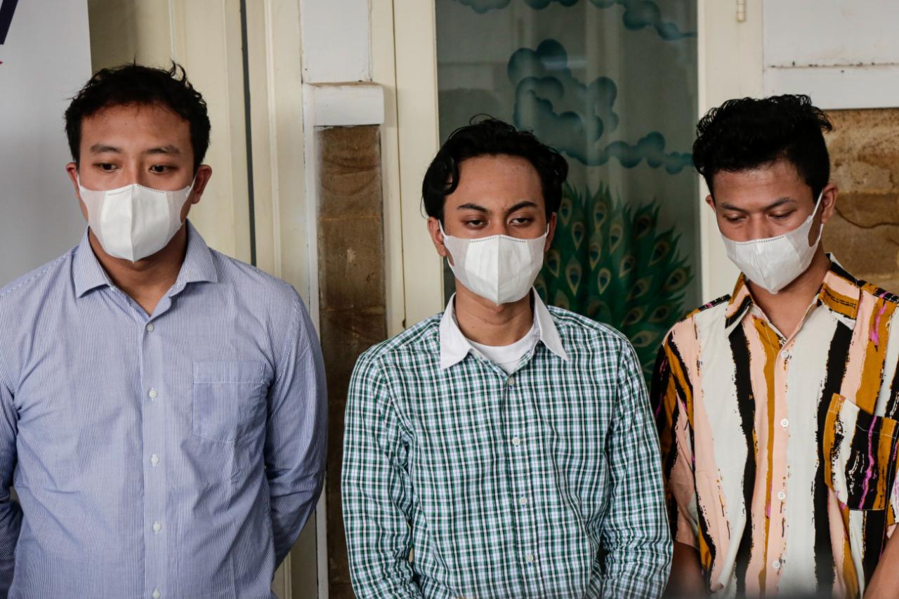 Momen Personel Warkopi...