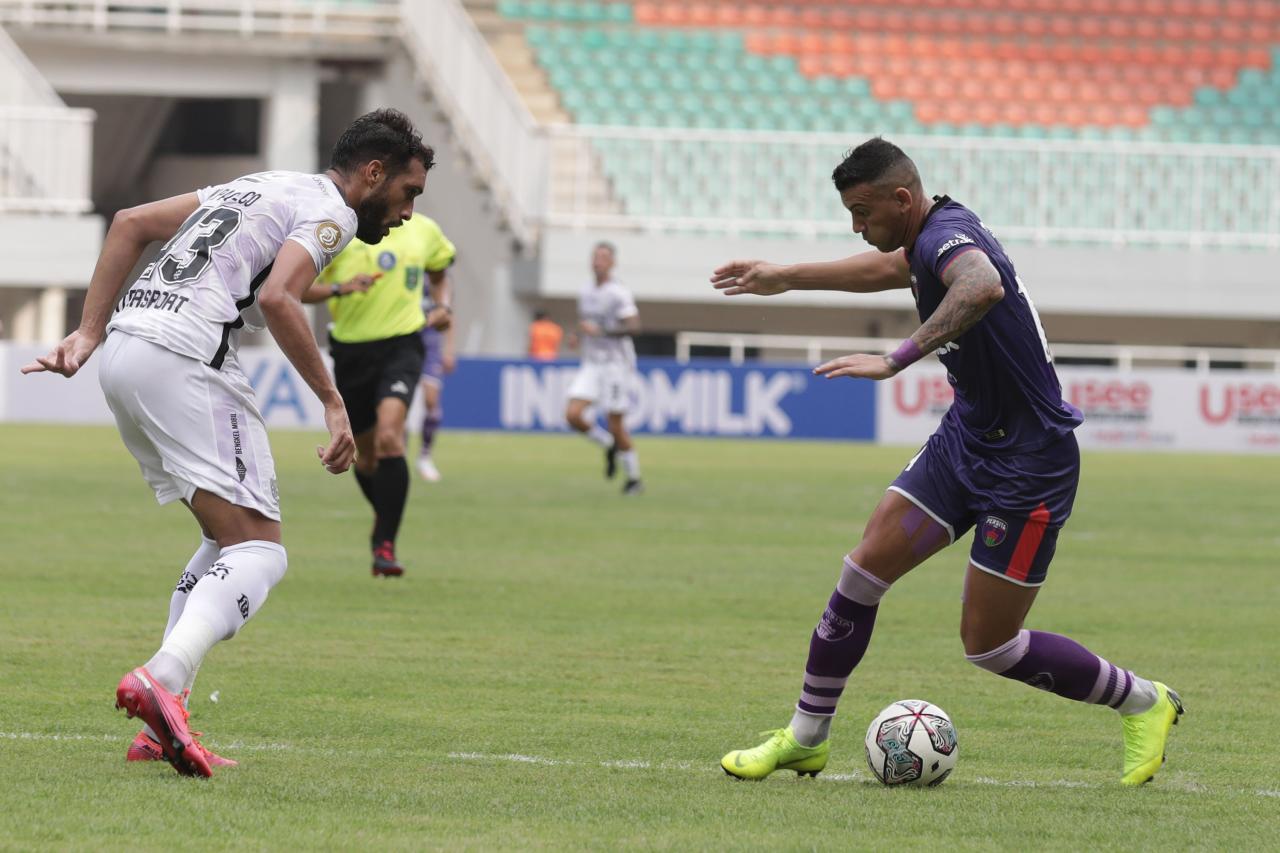 Liga 1 Indonesia : Bali...