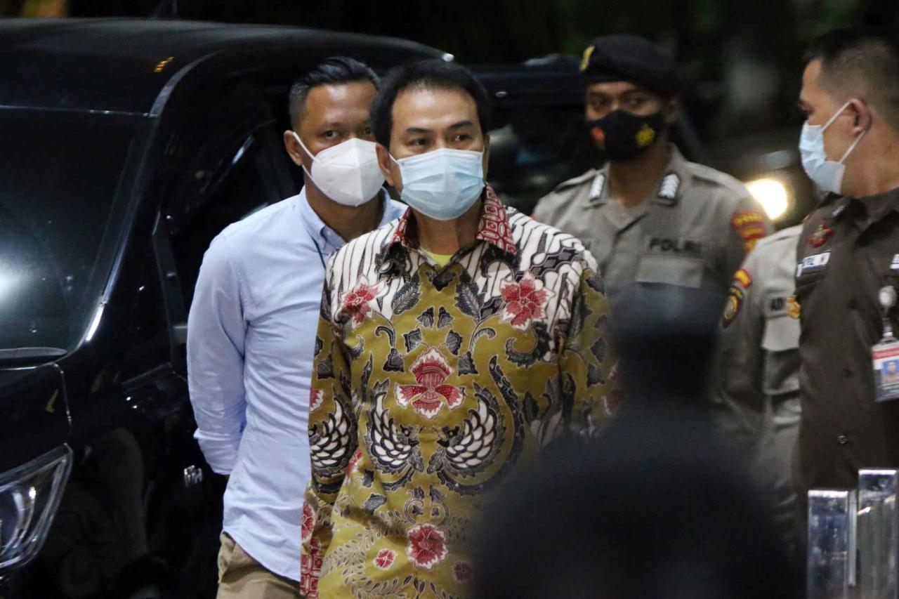Ngeles Jalani Isoman,...