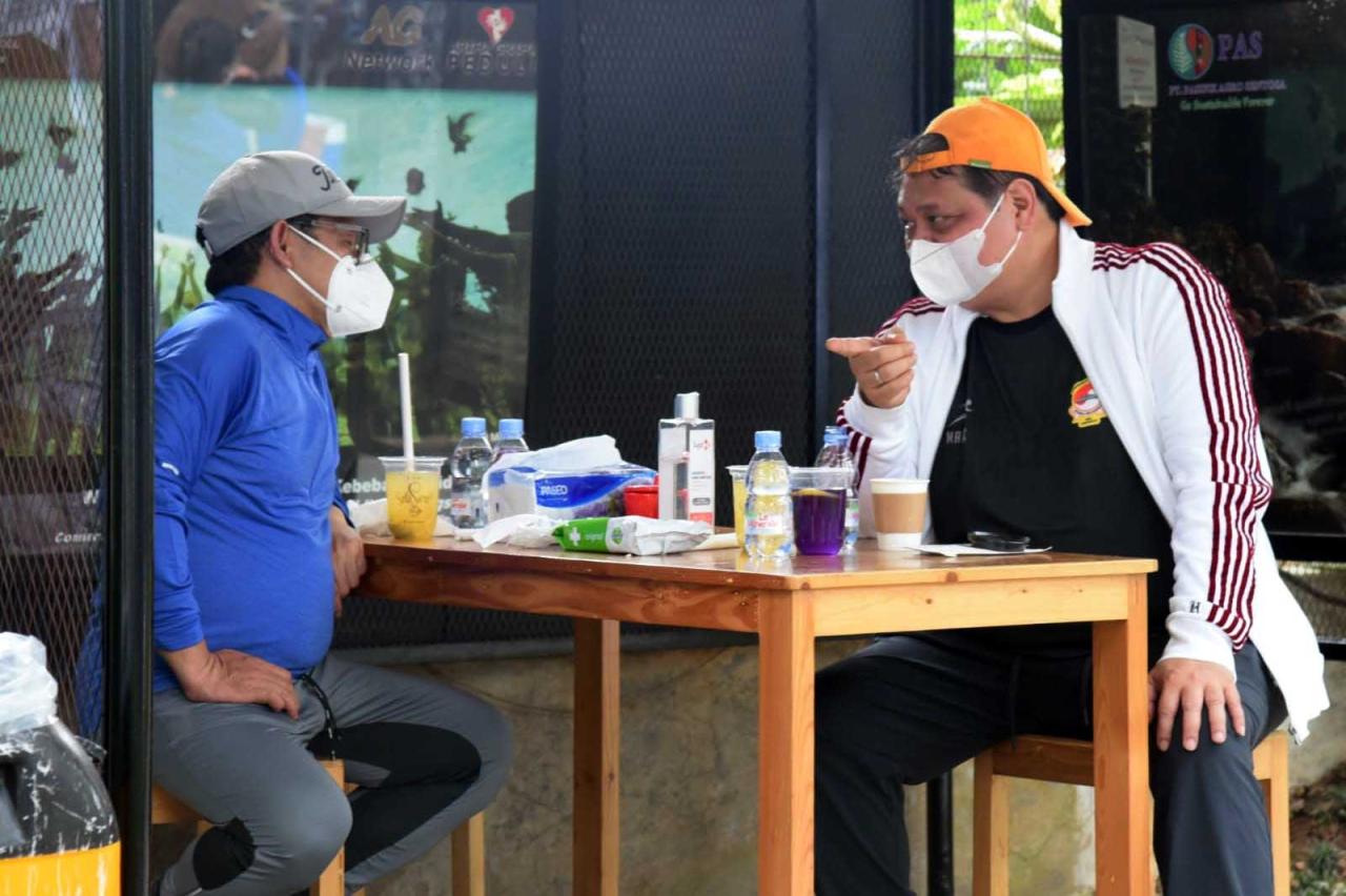Airlangga Hartarto Jalan...