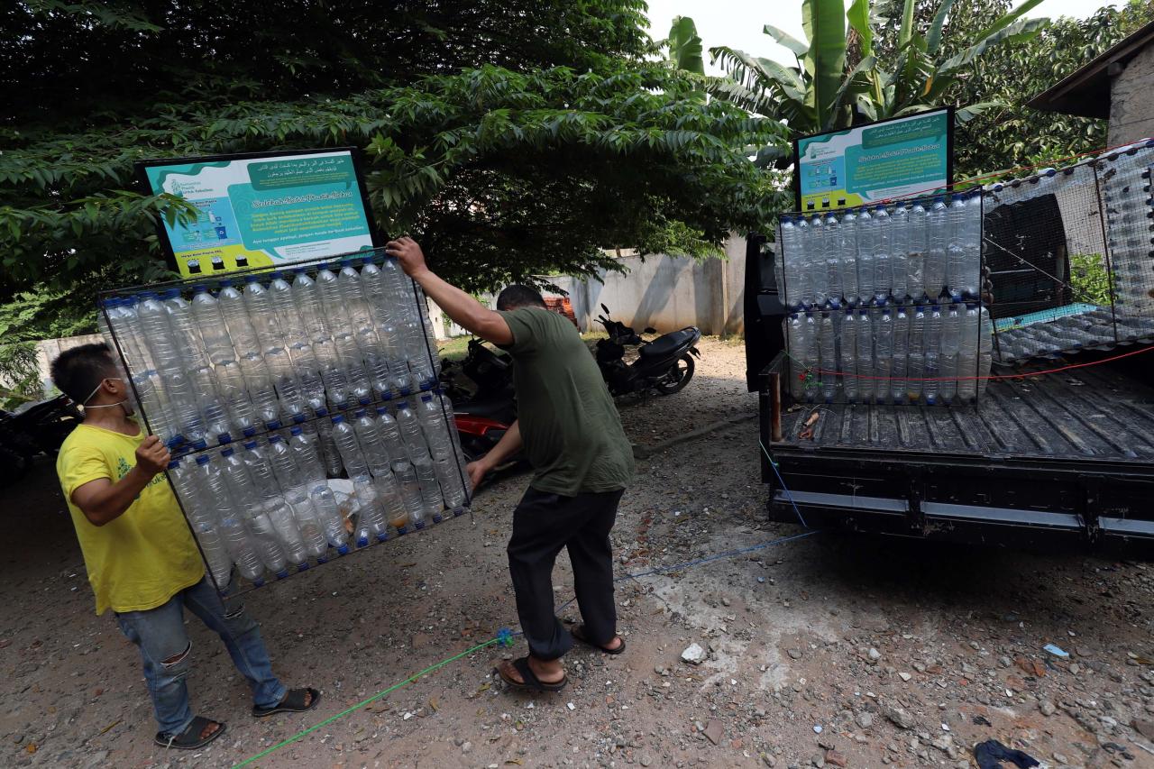 Merakit Botol Bekas...