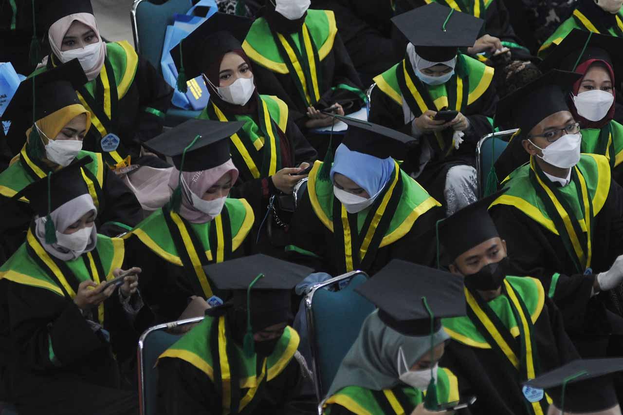 Wisuda Tatap Muka di...