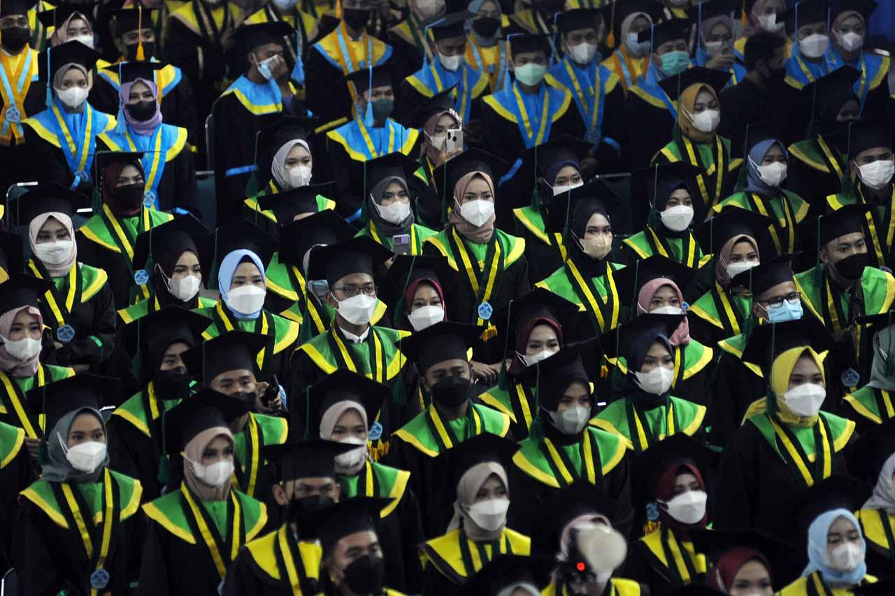 Wisuda Tatap Muka di...