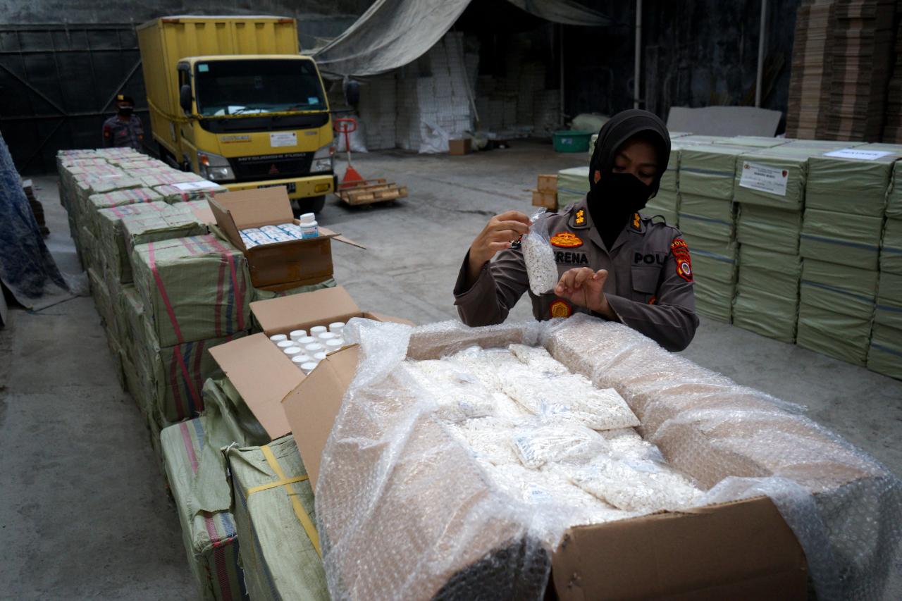 30.345.000 Butir Obat...
