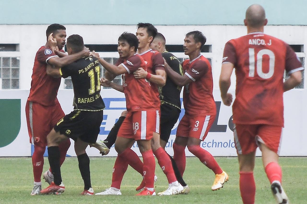 Barito Putera Kalahkan...