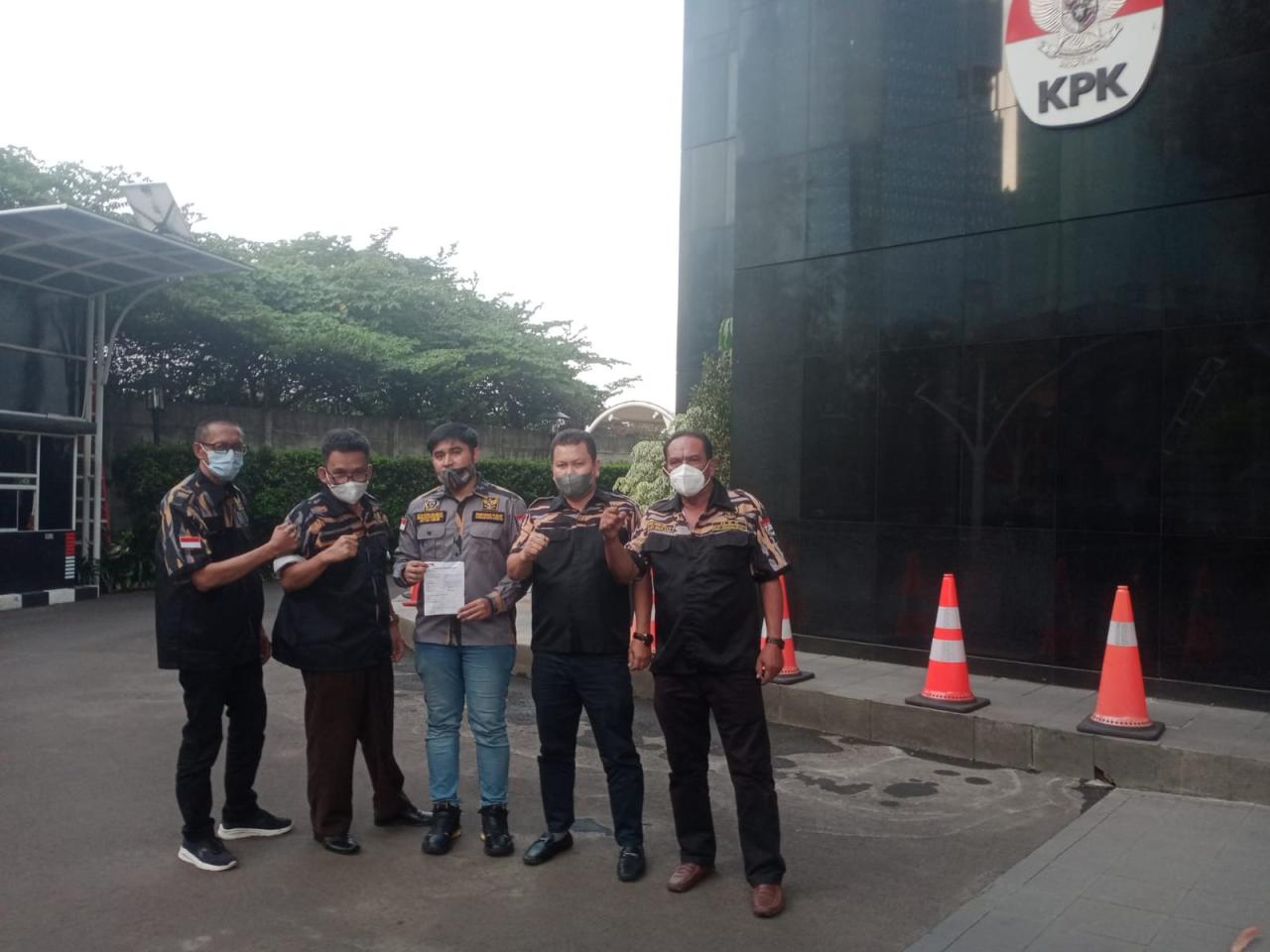 Pekat IB Lapor ke KPK...