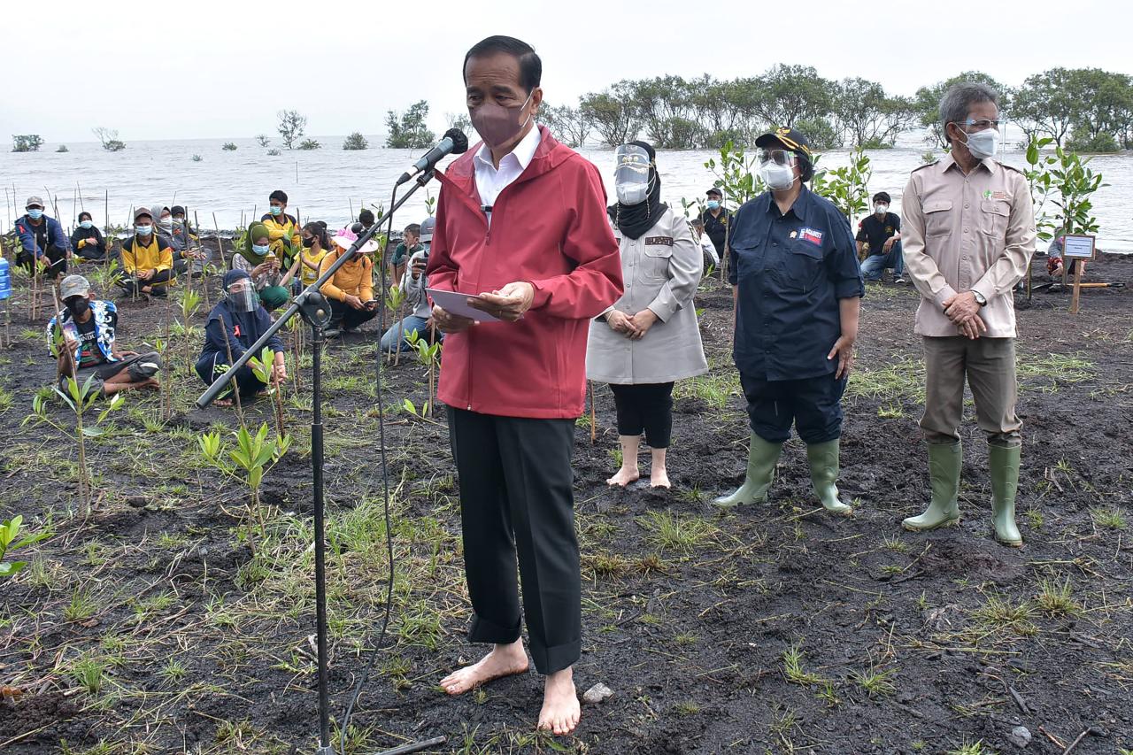 Penampilan Jokowi Nyeker...