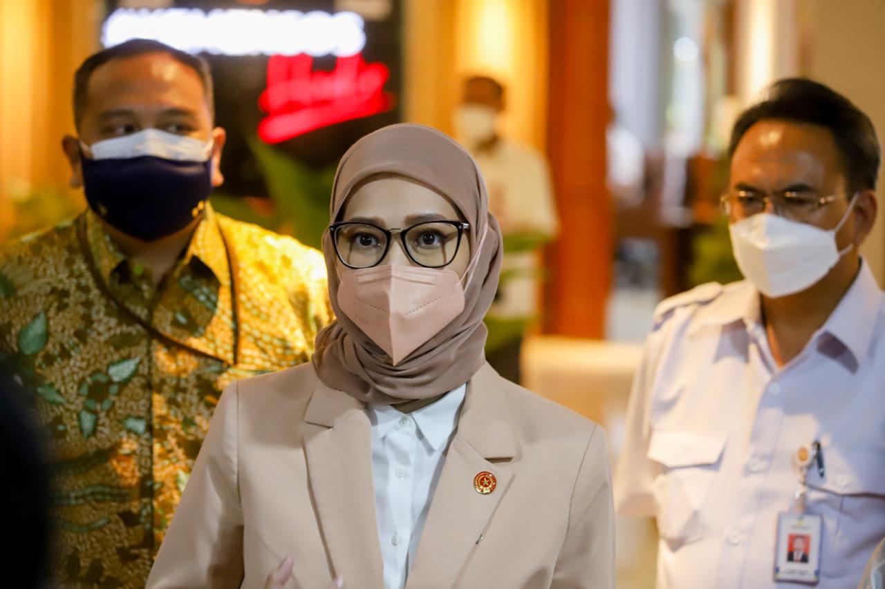 Staf Khusus Presiden...