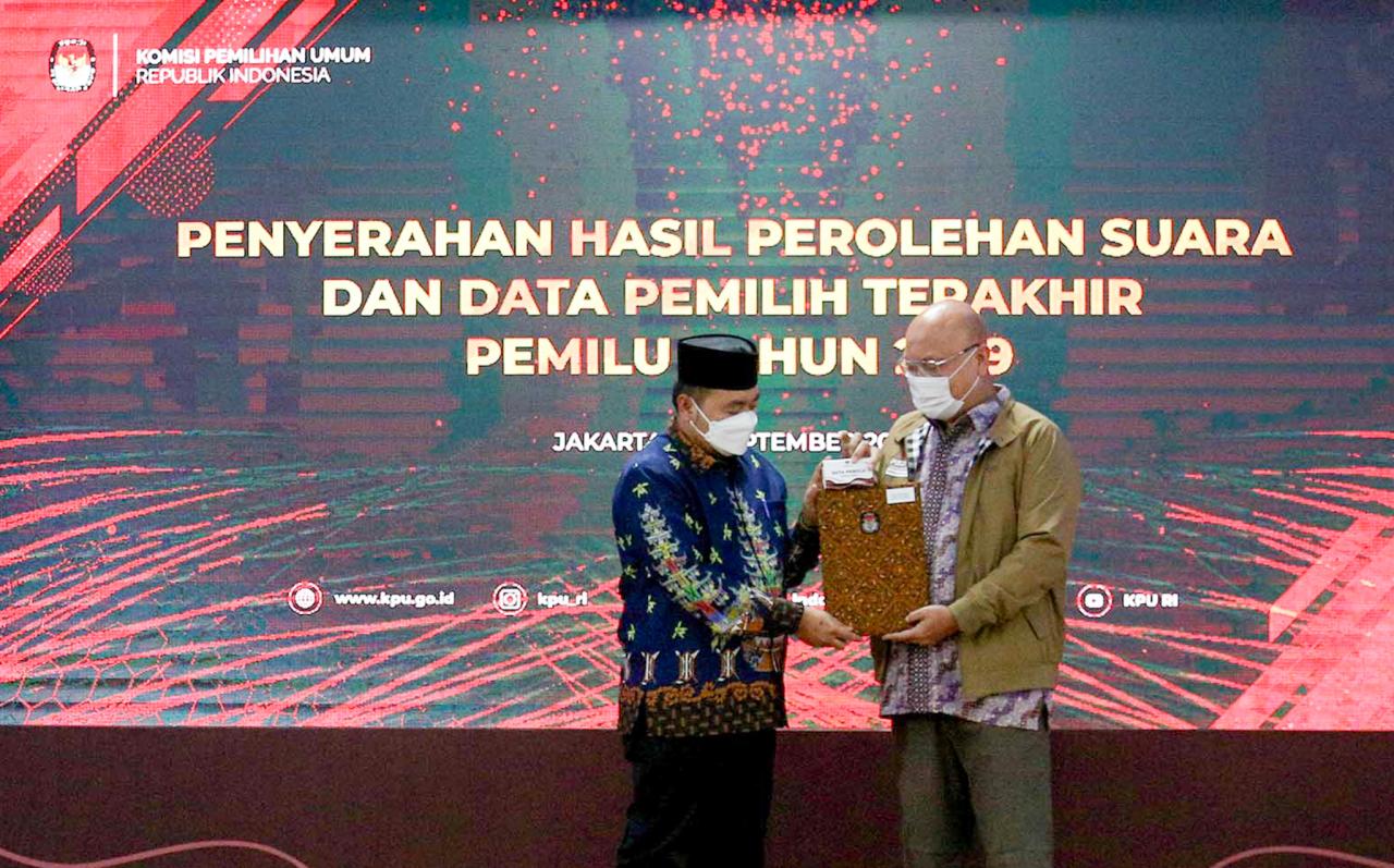 Penyerahan Data Pemilu...