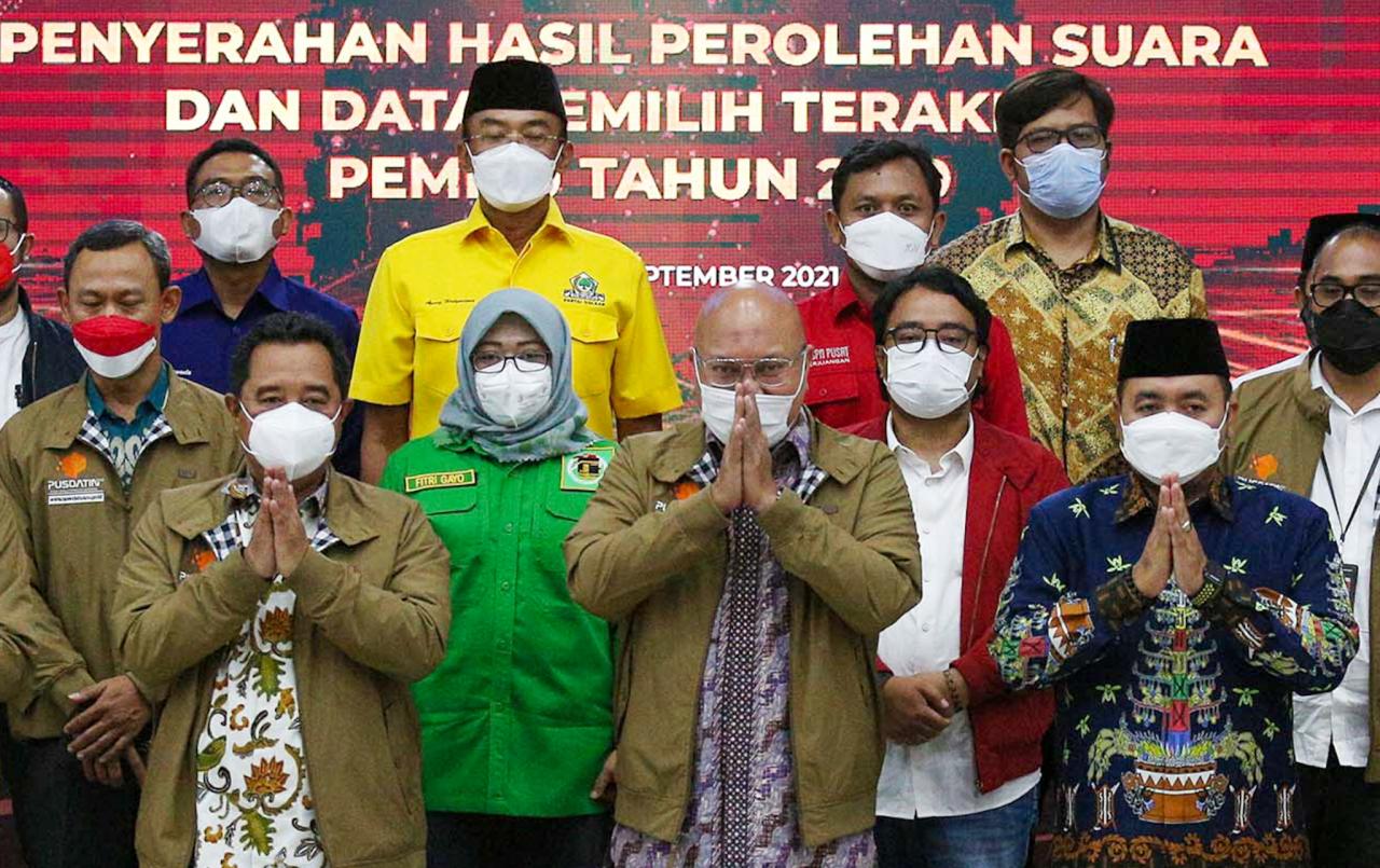 Penyerahan Data Pemilu...