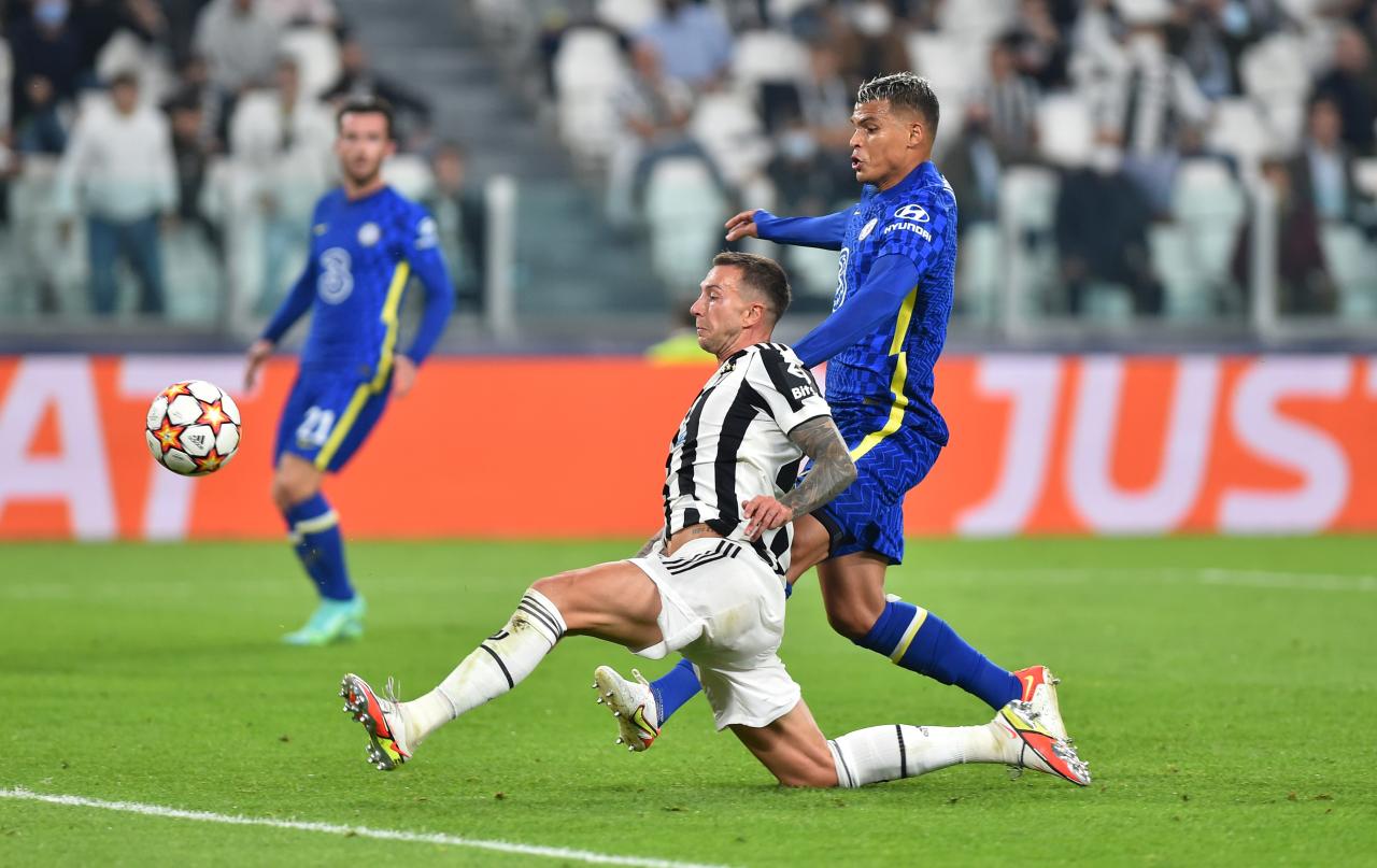 Gol Cepat Chiesa Hantar...