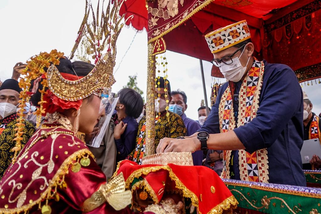 Menteri Pertama, Warga...