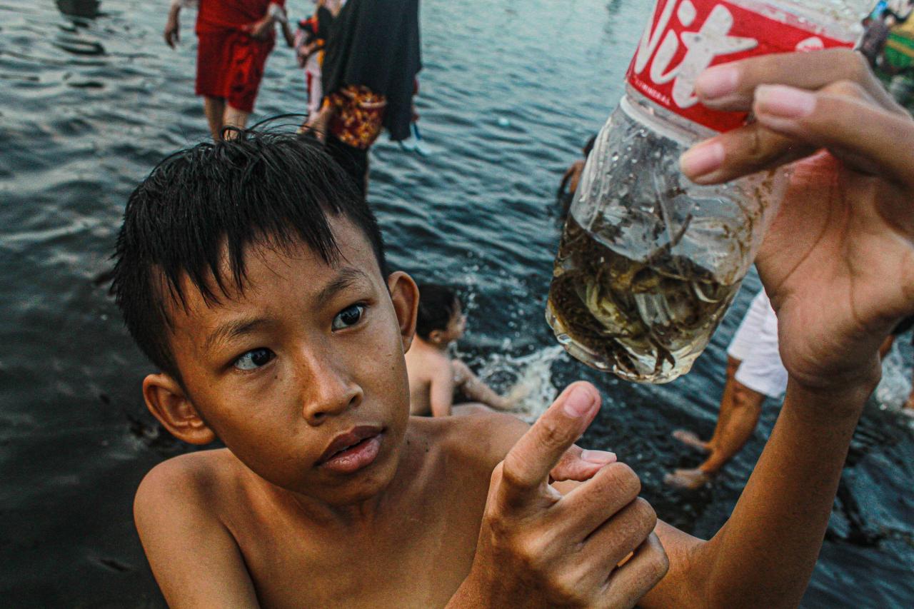 Secuil Bahagia di Kolam...