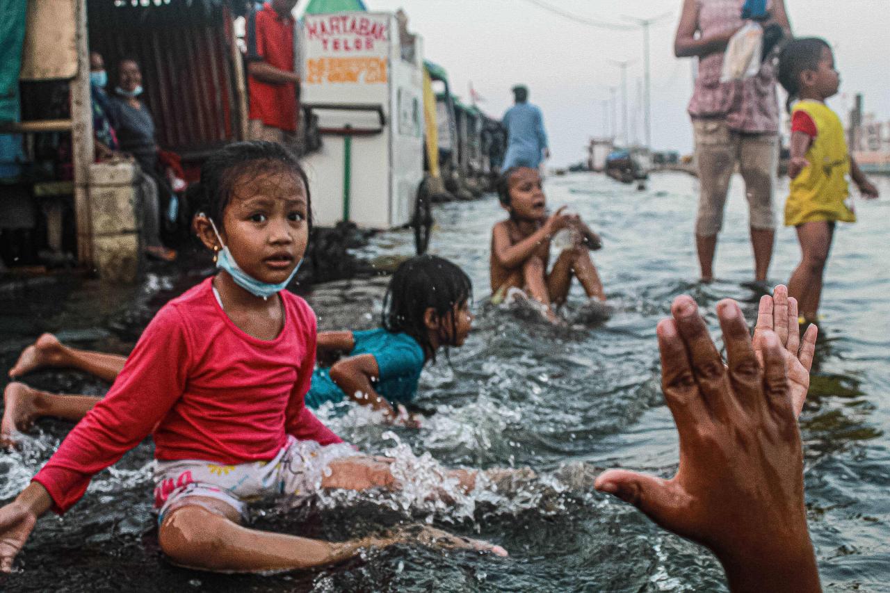 Secuil Bahagia di Kolam...
