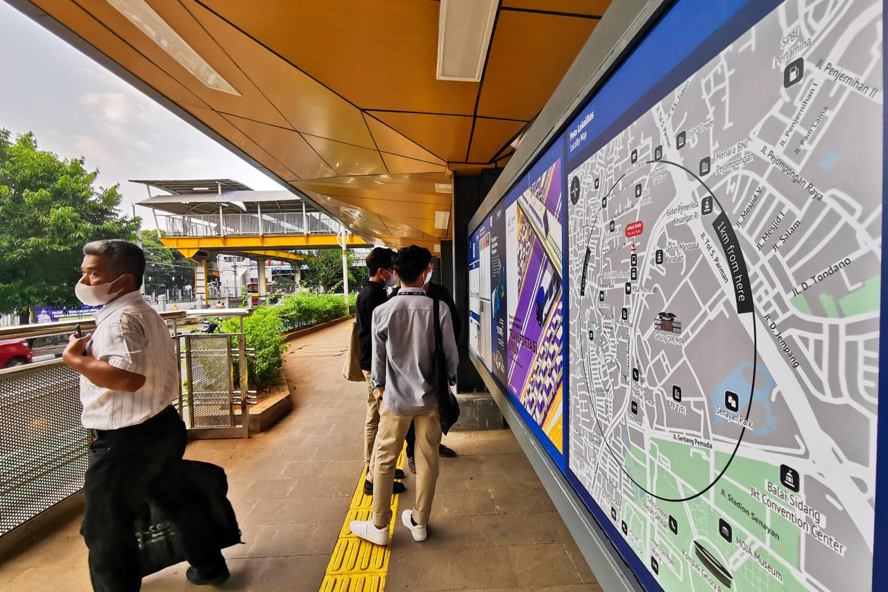 Wajah Baru Halte TransJakarta...