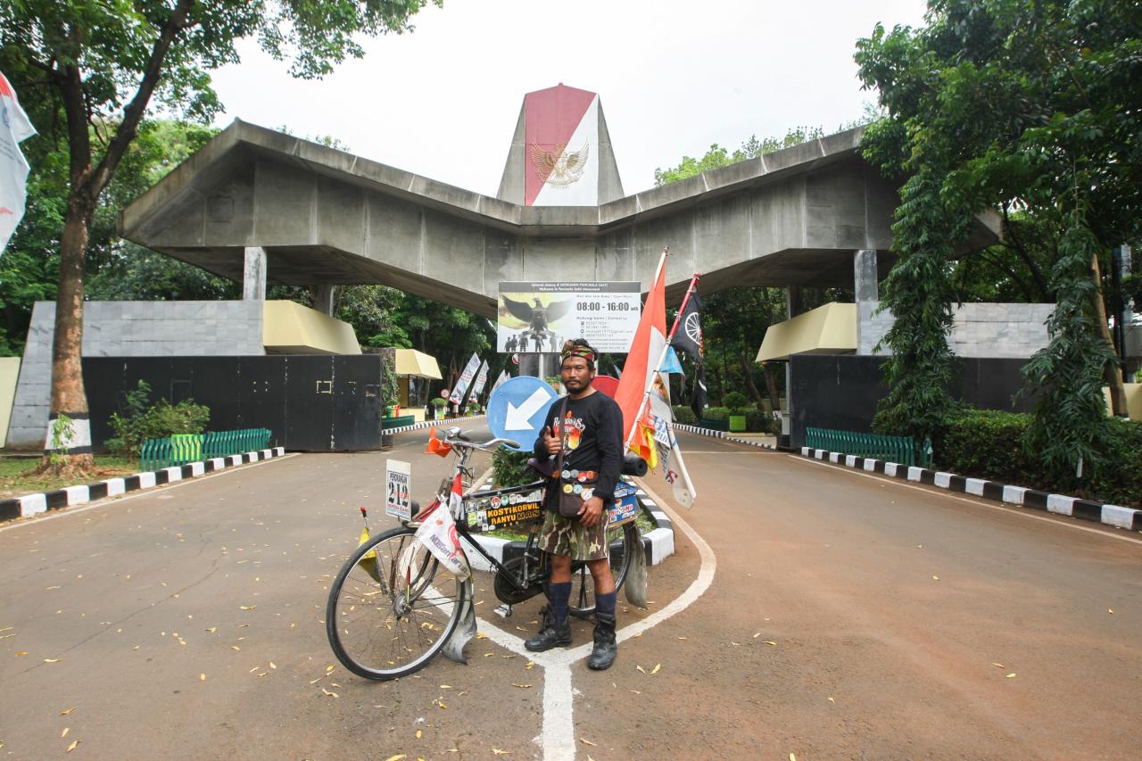 Peringati Hari Kesaktian...