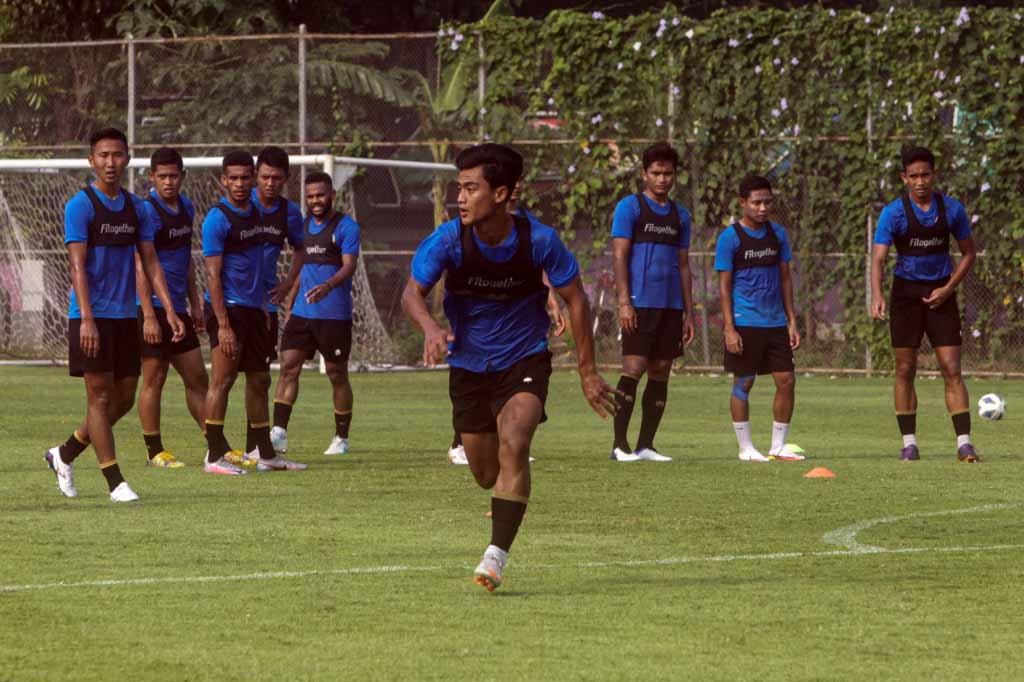 Melihat Sesi Latihan...