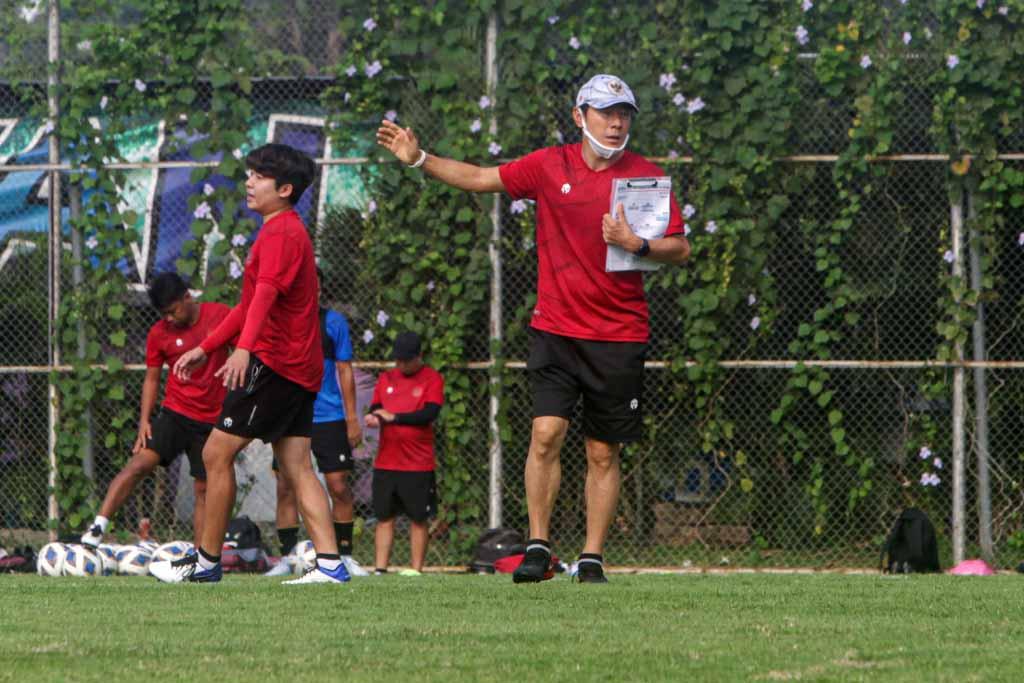 Melihat Sesi Latihan...