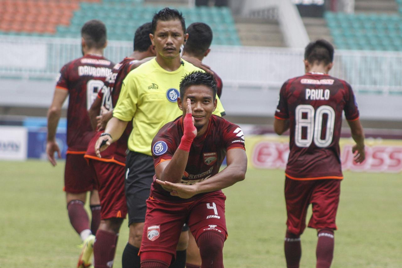 Persita Imbangi Borneo...