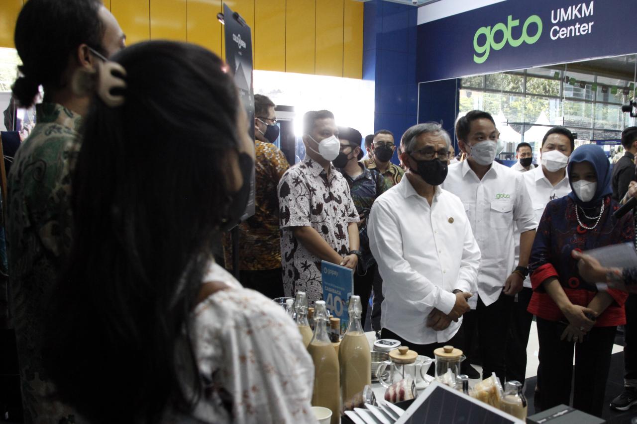 OJK Resmikan Program...
