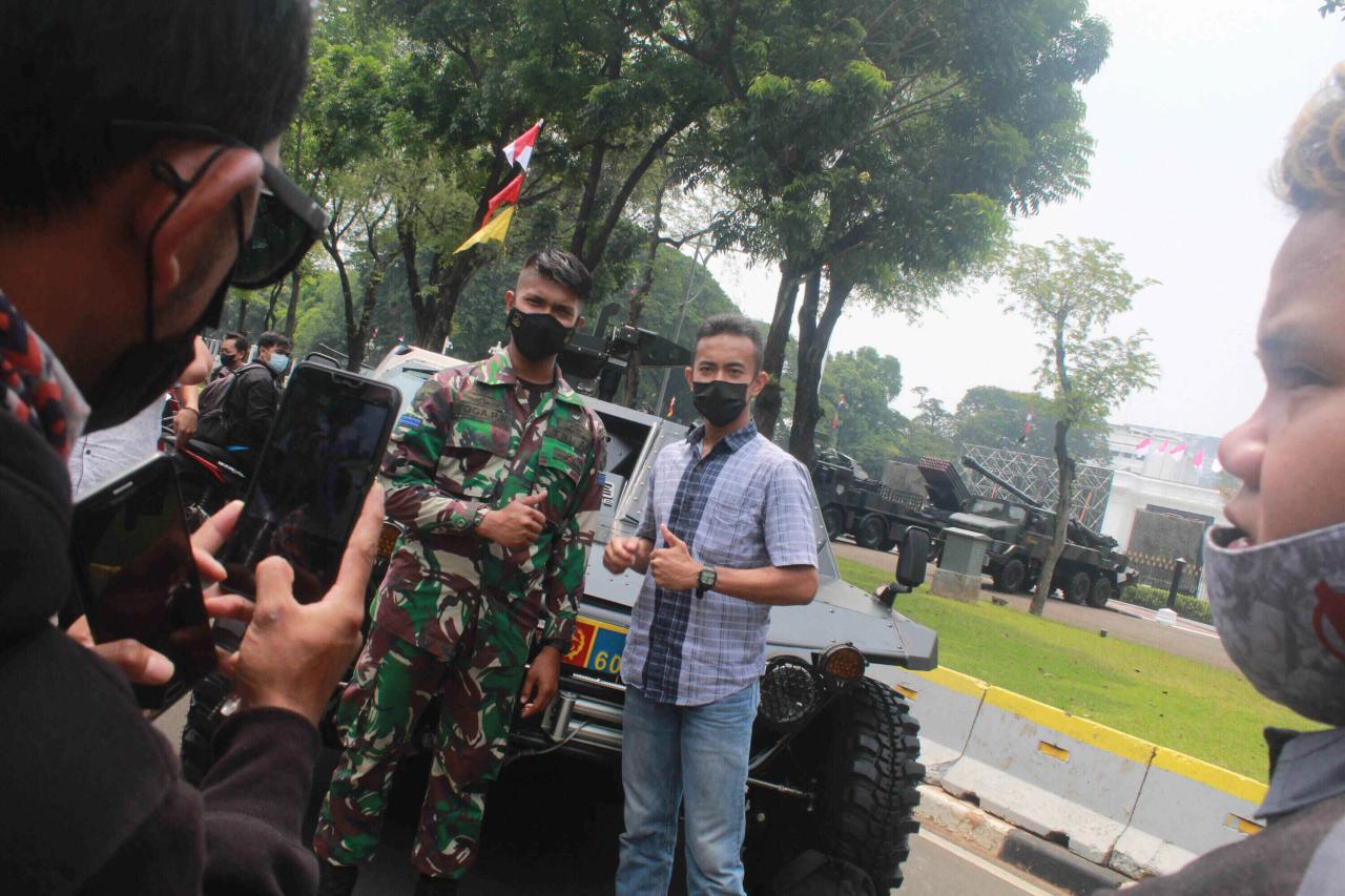 Barisan Alutsista di...