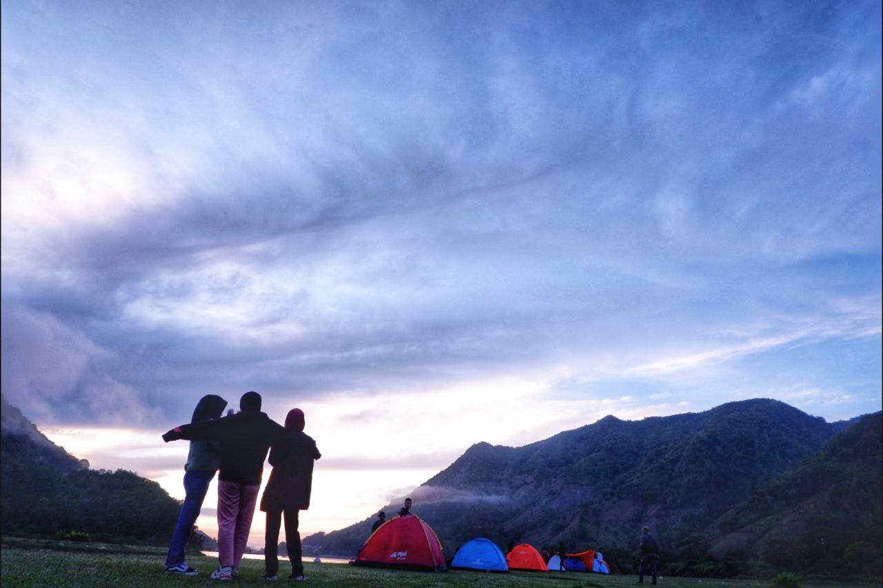 Camping Seru Sambil...