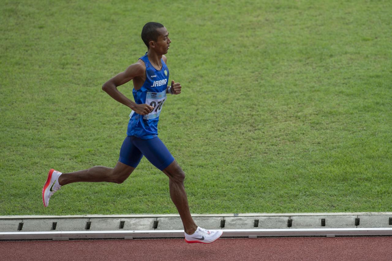Agus Prayogo Juara Lari...