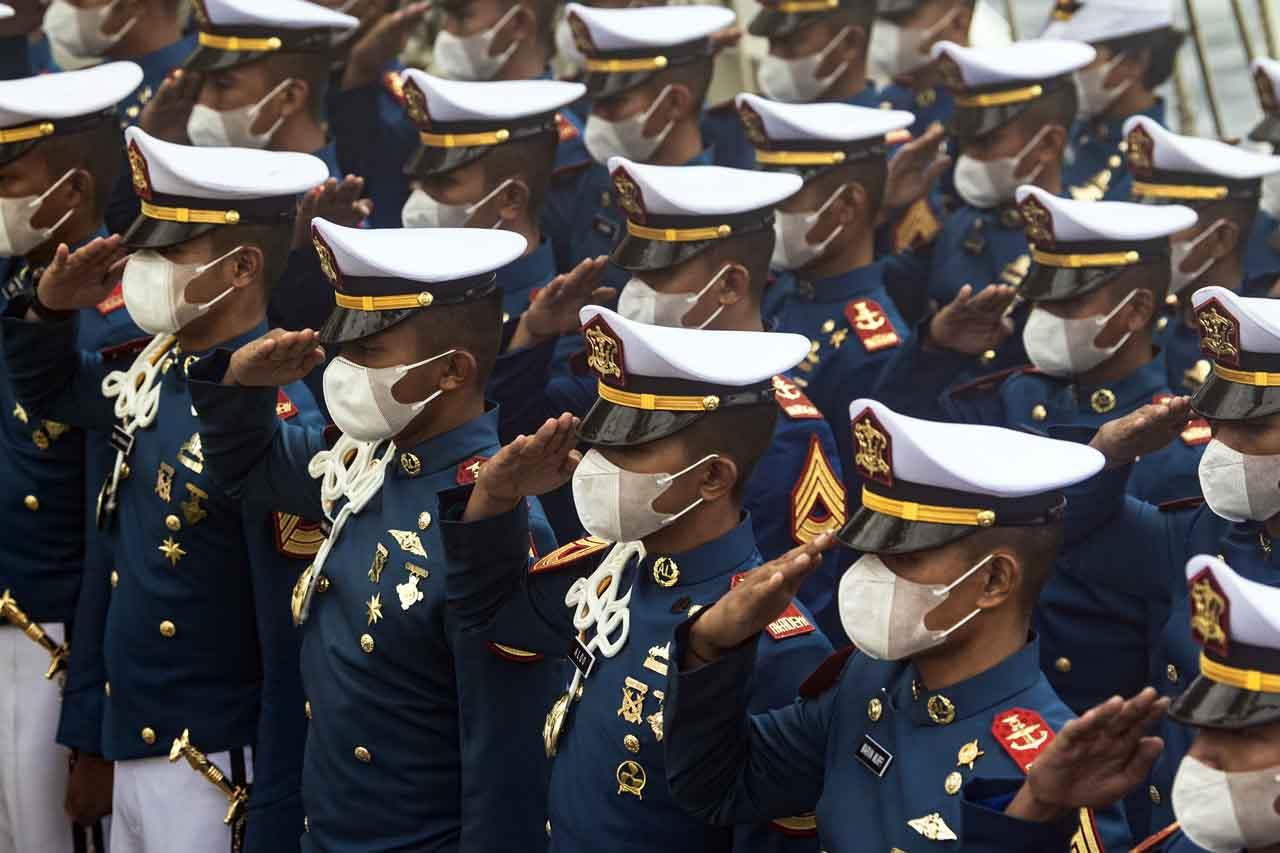 Upacara HUT TNI Ke-76...