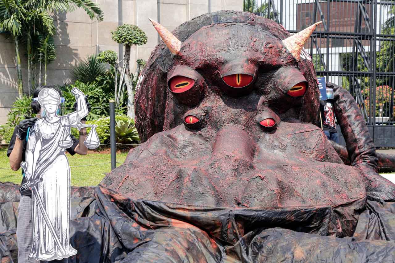 Monster Oligarki Muncul...