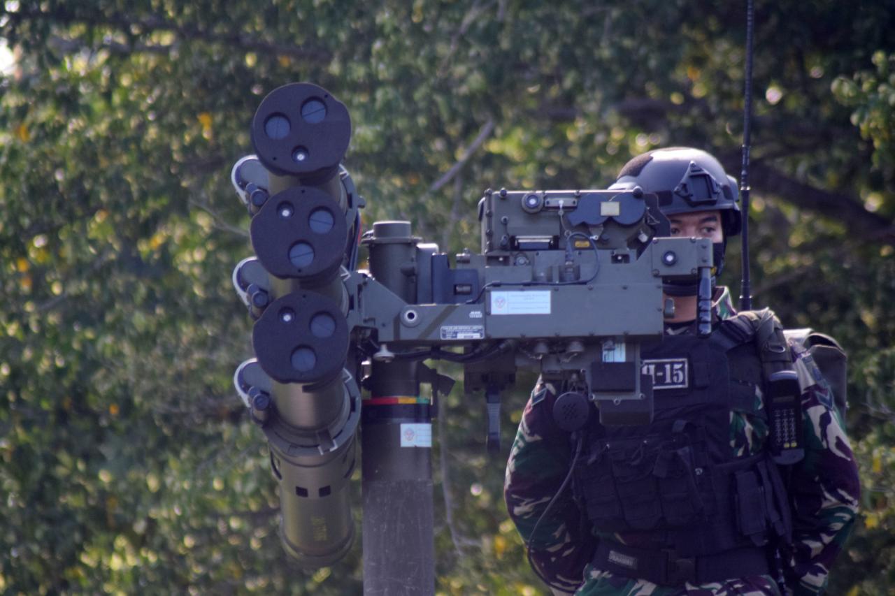 Upacara HUT ke-76 TNI...