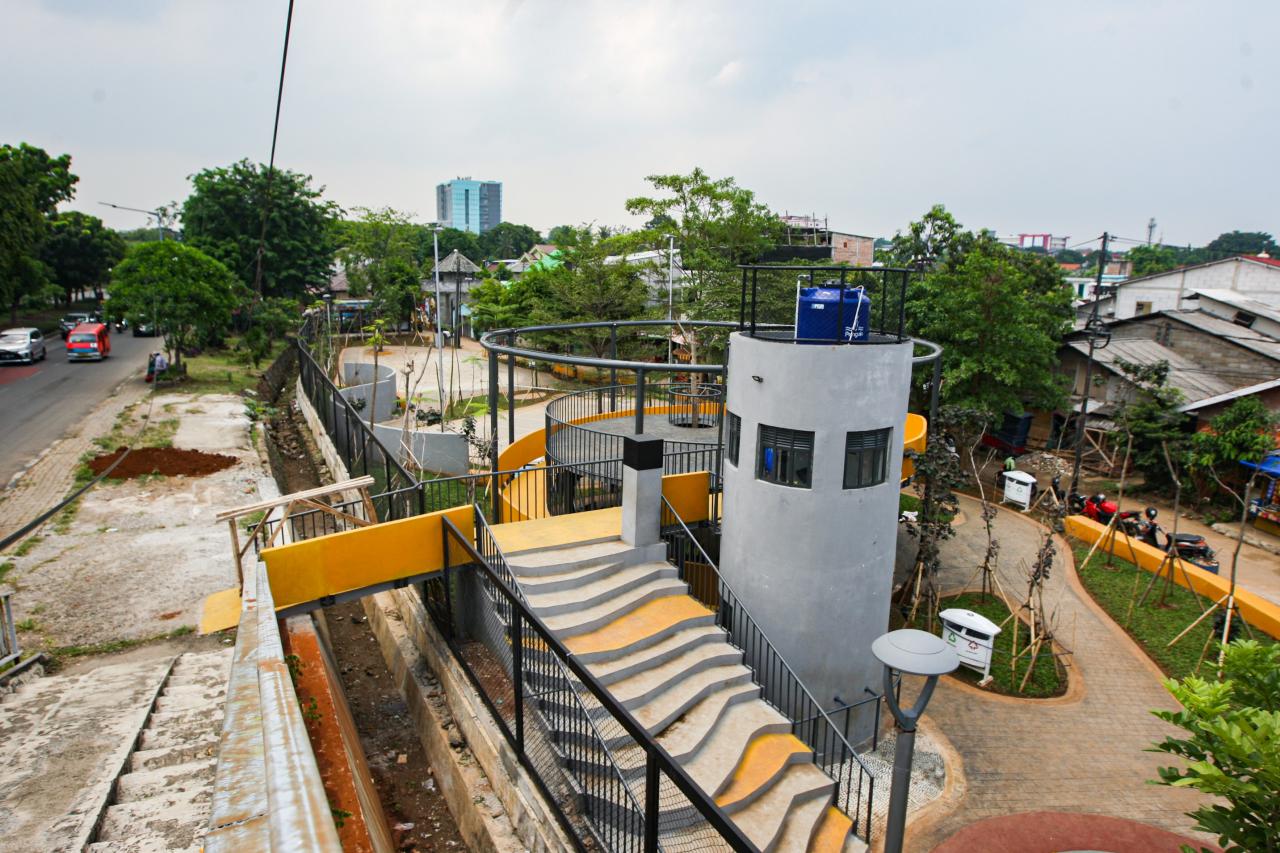 Rampung, Taman Maju...