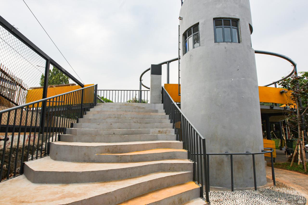 Rampung, Taman Maju...