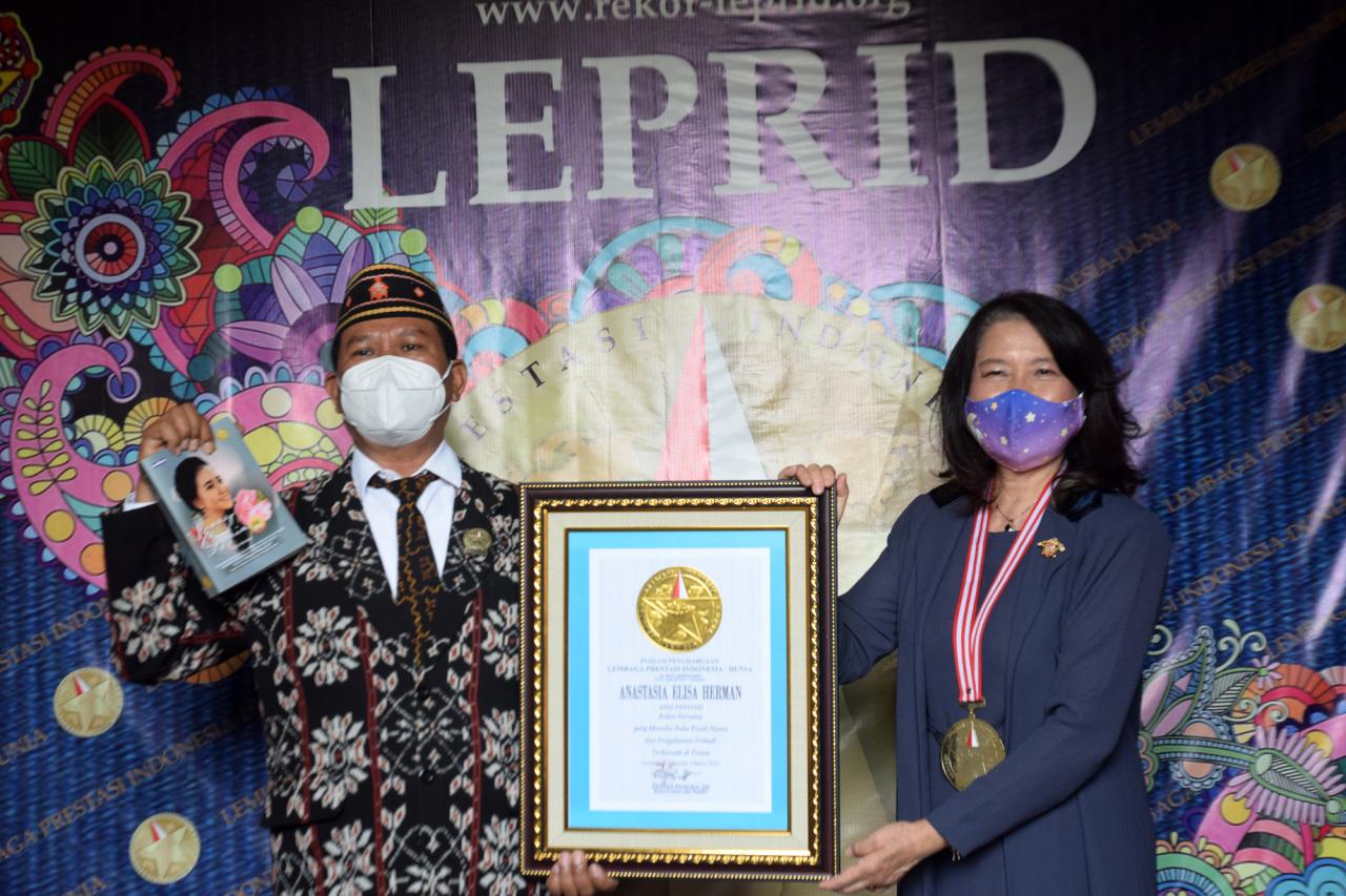 Bidan Pertama Penulis...