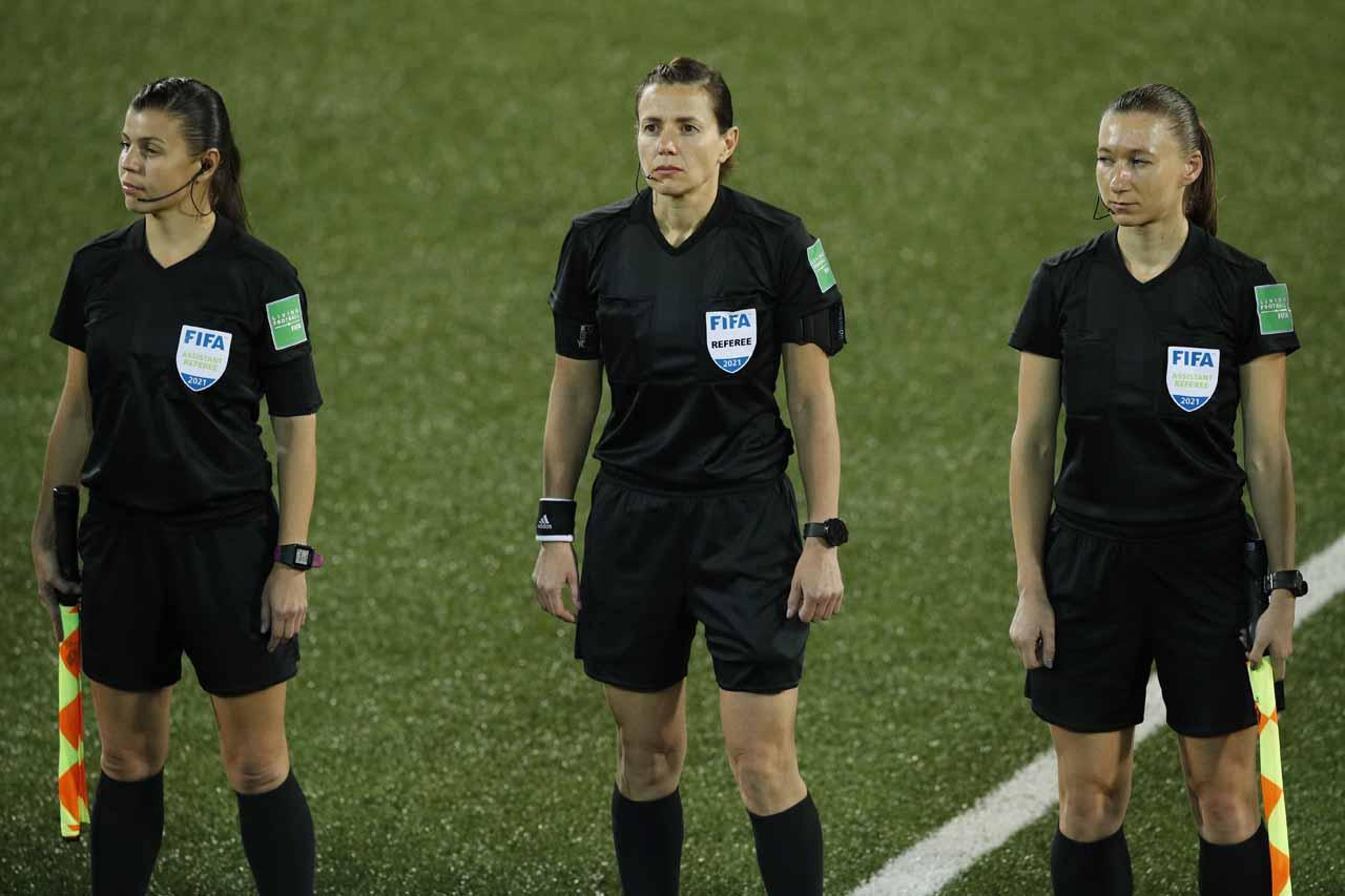 Ini Dia Tiga Wasit Wanita...