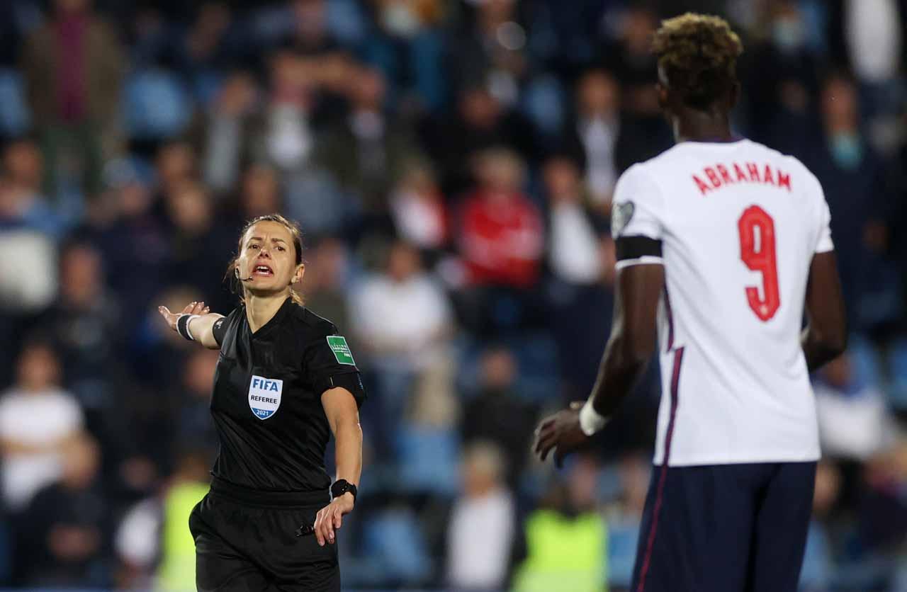 Ini Dia Tiga Wasit Wanita...