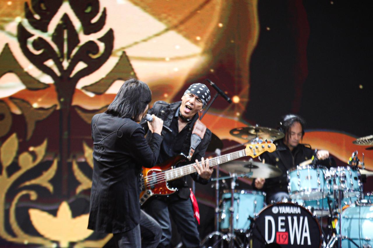 Dewa 19 ft Once Meriahkan...
