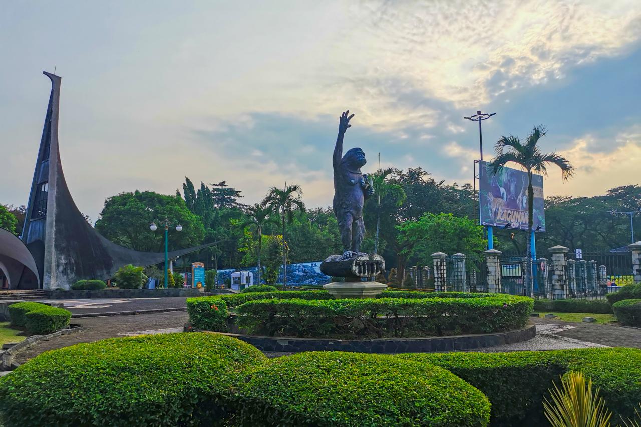 Asyik, Taman Margasatwa...