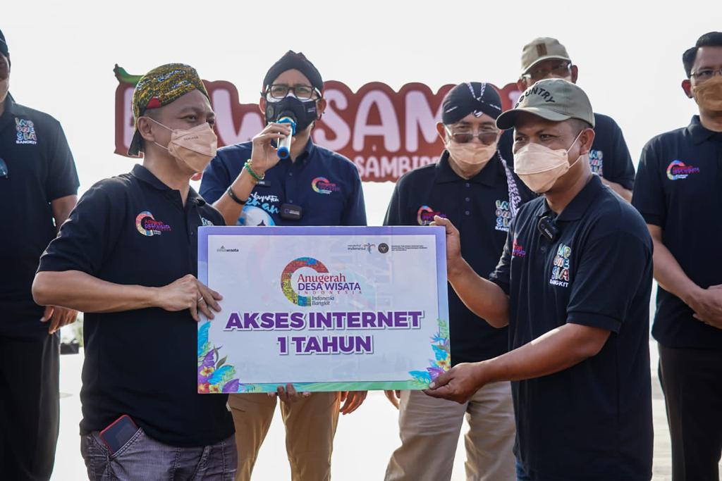 Sandiaga Uno Sebagai...