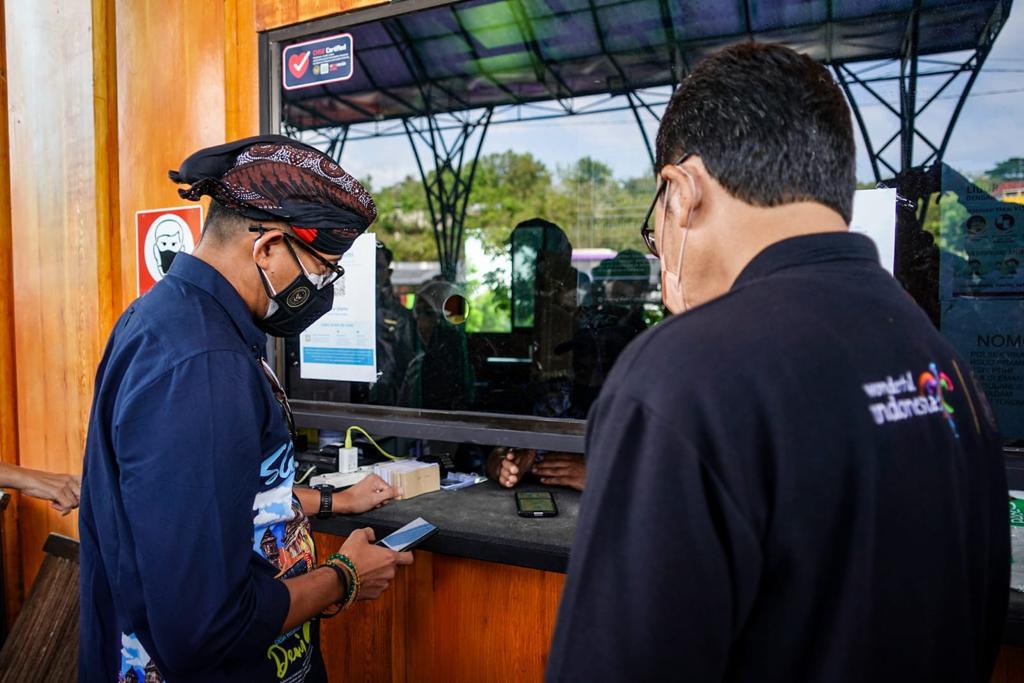 Sandiaga Uno Sebagai...