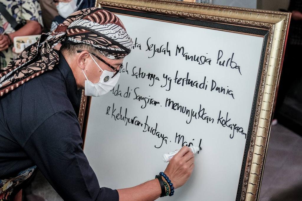 Menteri Sandiaga Uno...