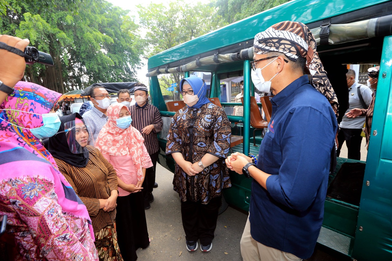 Menteri Sandiaga Uno...